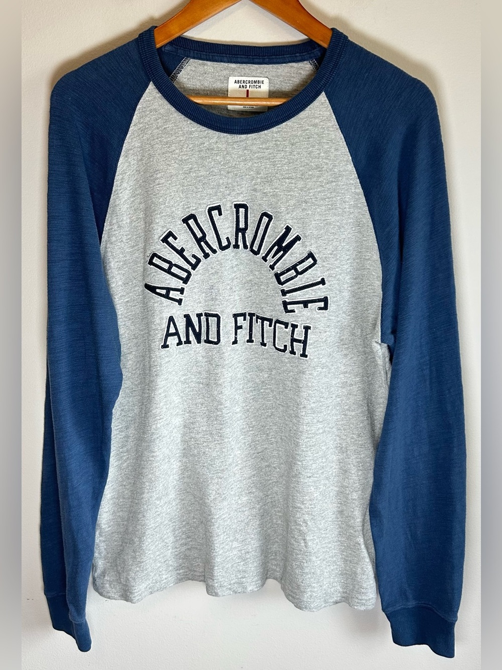 Vintage Abercrombie & Fitch Men’s Shirt Size L Gray Blue Raglan Stitched 90s Y2K